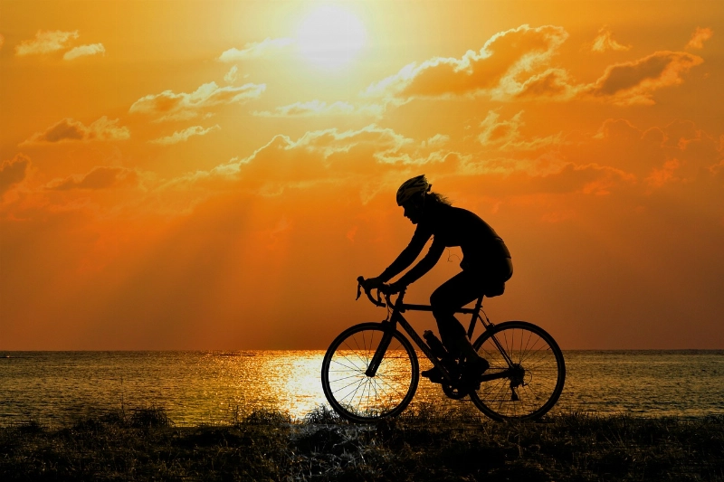 Los accesorios imprescindibles para mejorar tu experiencia ciclista