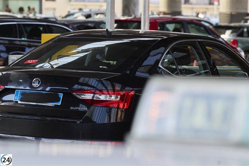 Regulación progresista para VTC: viajes compartidos, examen de conductores y límite del 75% en tarifas durante periodos de alta demanda es aprobada por la comunidad.