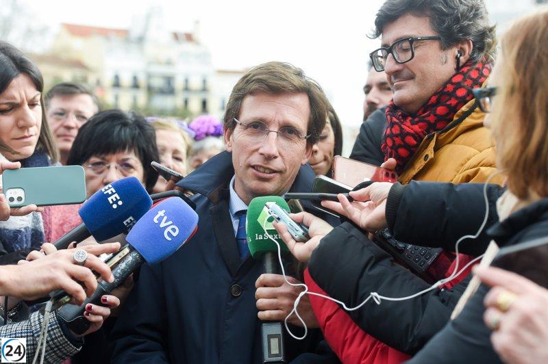 Almeida sugiere que el PSOE está vinculado a la corrupción a través del caso Koldo, que impacta a todo el partido.