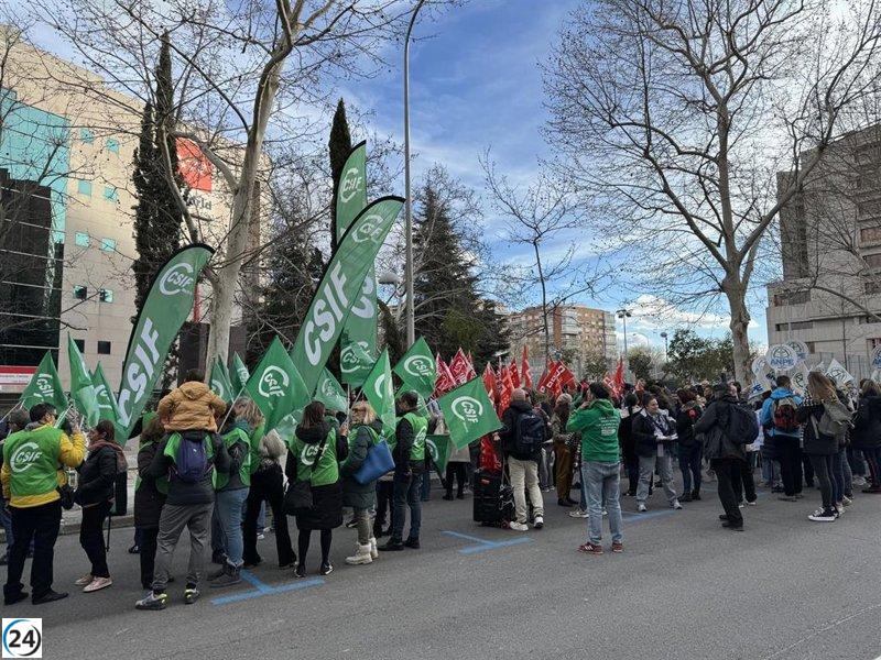 Docentes exigen a la Consejería revertir modelo de oposiciones
