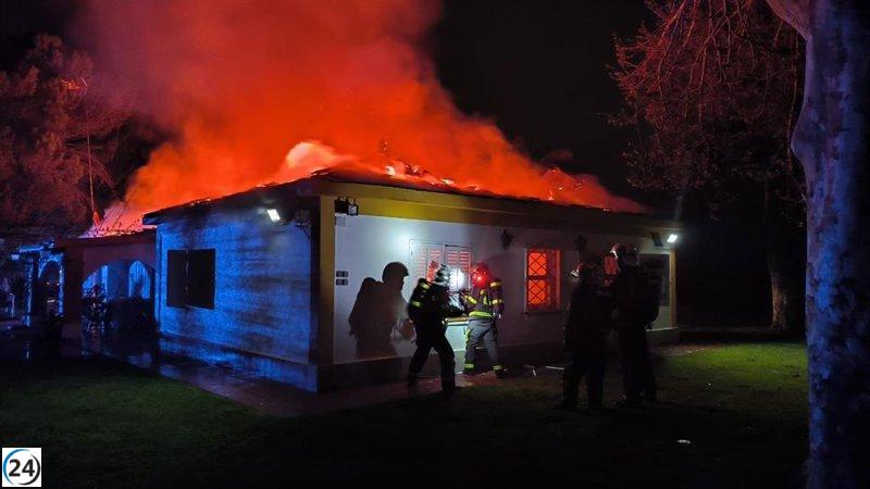 Héroes apagan fuego en vivienda de Aranjuez