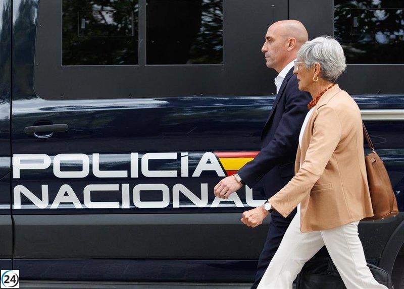 Fiscalía solicita pena de prisión para Rubiales por presunto acoso a Jenni Hermoso