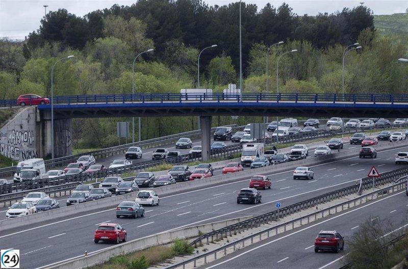 Problemas de tráfico en la A-1, A-2 y A-4 de camino a Madrid durante la operación retorno de Semana Santa.