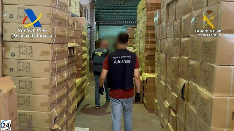 Incautados en Fuenlabrada más de 6 millones de productos falsificados, incluyendo camisetas de fútbol.