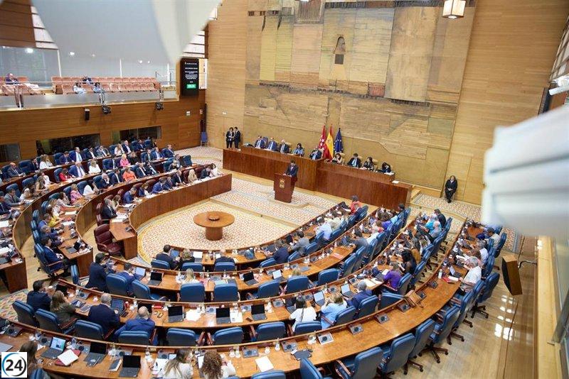 La Asamblea regresa con la aprobación de la comisión de la UCM y la presencia de Begoña Gómez.