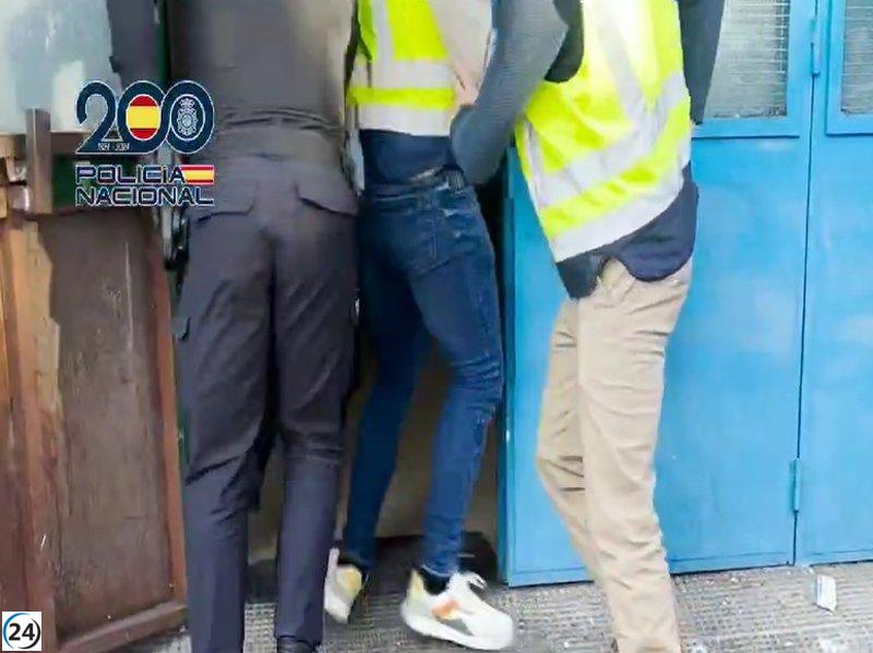 Perro ageda a agente durante operación contra el narcotráfico en Villaverde.