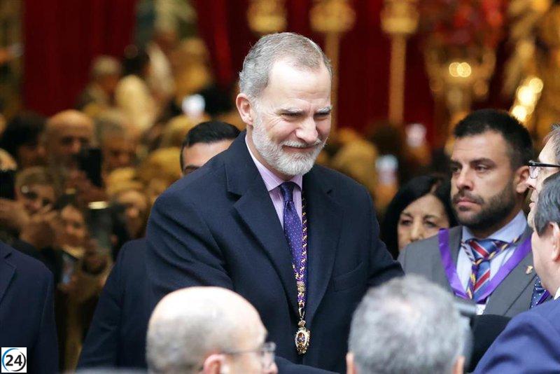 El Rey repite su visita al besapié del Cristo de Medinaceli, cimentando una tradición anual.