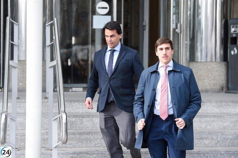 La jueza interroga a peritos de Hacienda sobre el presunto fraude fiscal de la pareja de Ayuso.