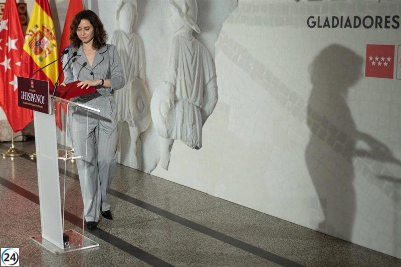 Ayuso critica al Ministerio de Defensa por impedir su participación en una jura de bandera civil en Alcobendas.