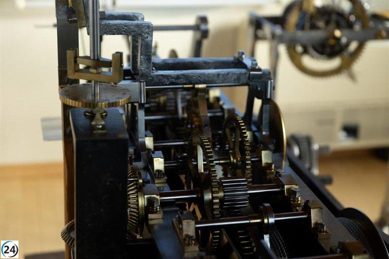 El icónico reloj de la Real Casa de Correos reanudará su funcionamiento el sábado al mediodía.