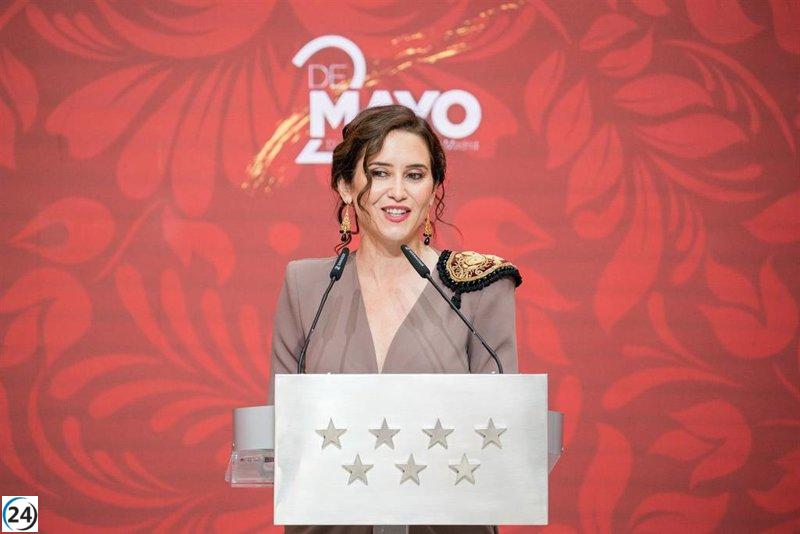 La Comunidad critica la postura del Gobierno y reafirma su compromiso con la unión en la celebración del Dos de Mayo.