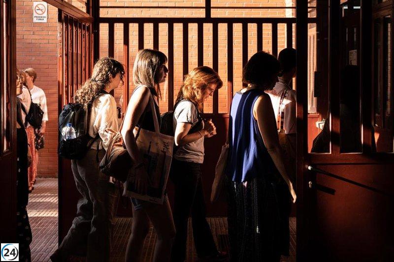 La Comunidad evaluará el rendimiento académico de los estudiantes para otorgar becas de Bachillerato el próximo año.