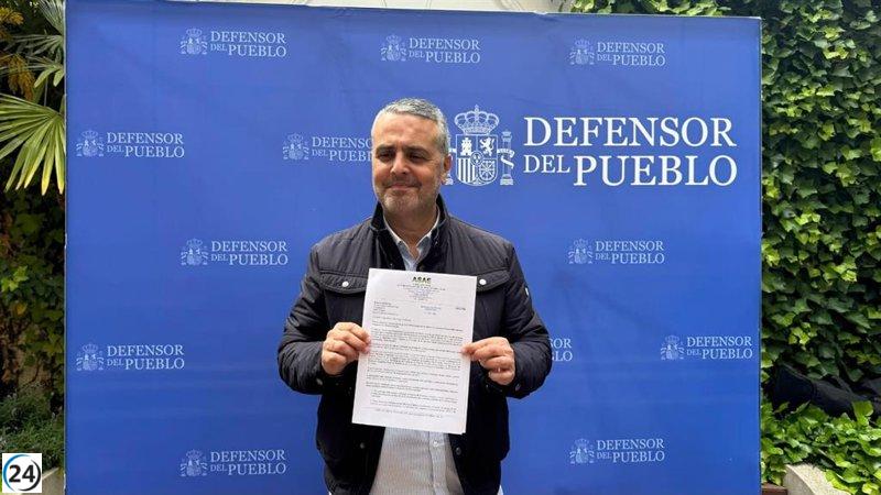 Sindicatos demandan al Defensor del Pueblo la evacuación inmediata de personas sin hogar en Barajas, descrita como una 