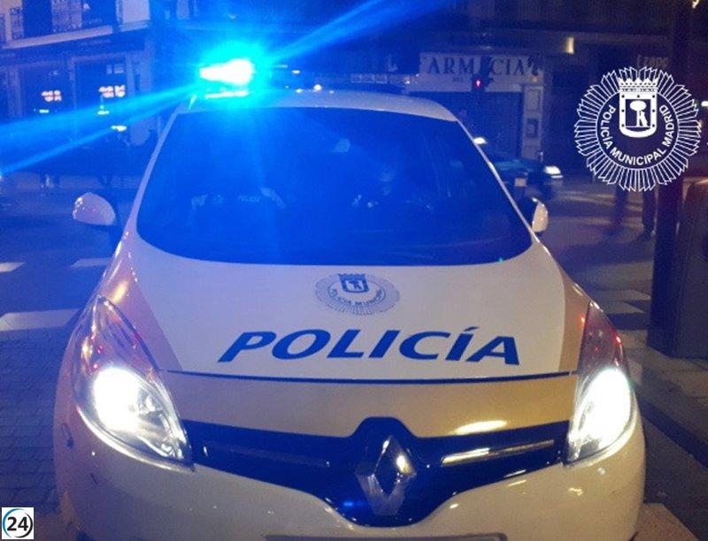 Hombre agredido con un cuchillo en su hogar durante la madrugada.