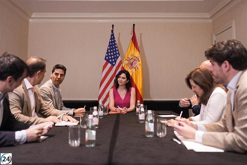 Ayuso impulsa la movilidad docente y la incorporación de profesores visitantes en universidades públicas.