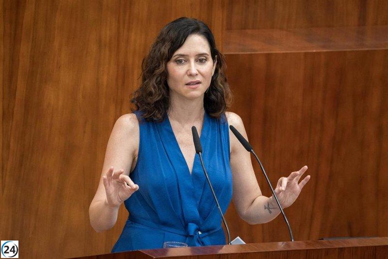 Ayuso denuncia un supuesto “secuestro legislativo” por parte de Sánchez y sus aliados, advirtiendo sobre un inminente “fin de España”.