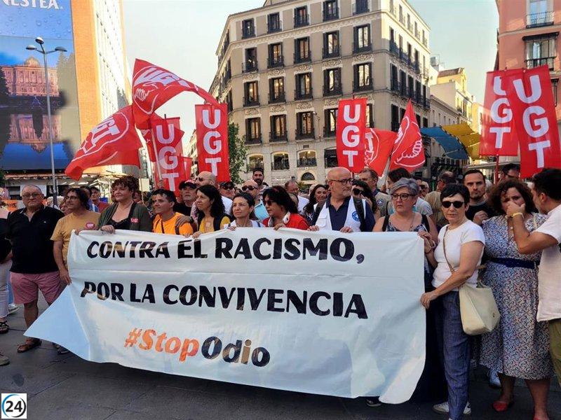 Miles de madrileños se manifiestan contra el racismo tras incidentes en Torre Pacheco.