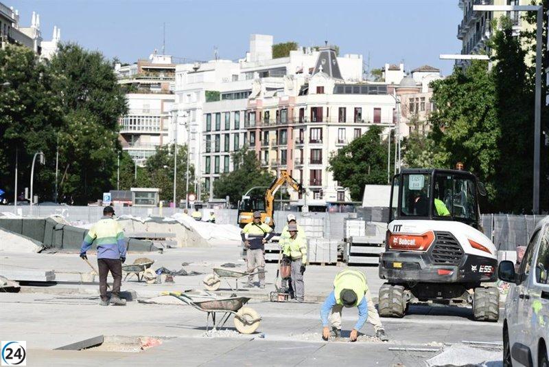 La plaza Salvador Dalí se transforma con una inversión de 1,5 millones en 17,000 metros, con finalización prevista para el próximo verano.