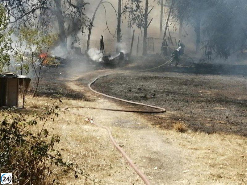 Bombero intoxicado tras extinguir incendio en Collado Villalba.