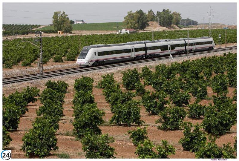 Renfe implementa autobuses lanzadera para garantizar la conexión entre Madrid y Ávila tras corte de vías.