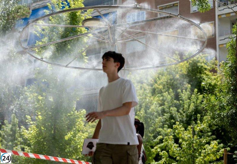 La Aemet emite alerta naranja por altas temperaturas en la región este viernes, excepto en la Sierra, que se mantiene en nivel amarillo.