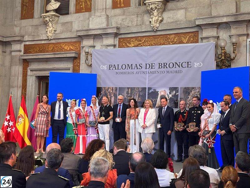 Matías Prats, Madrid Salud y un veterano bombero, galardonados con las Palomas de Bronce 2025.