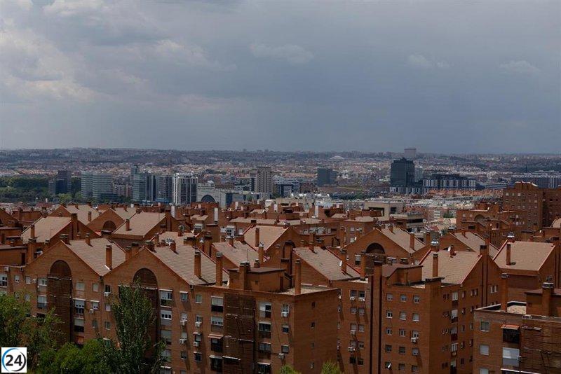 La Comunidad advierte sobre el intenso calor que traerá el aire africano este martes.