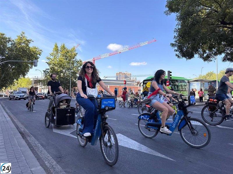 PSOE denuncia a Almeida por desestabilizar el acuerdo ciclista en Madrid y exige carriles bici seguros en Arganzuela.