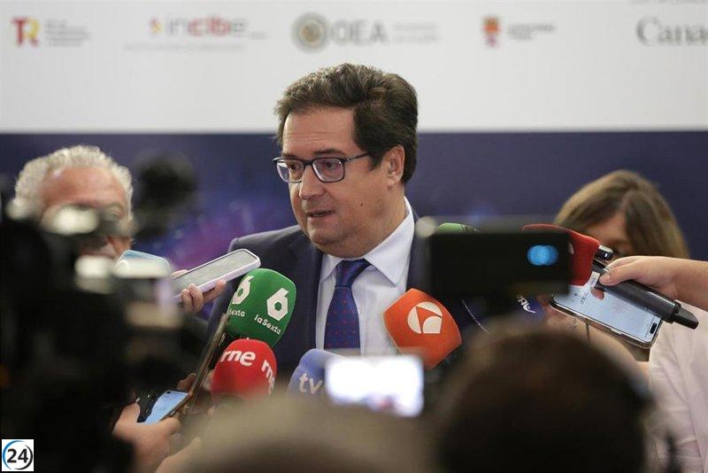 Óscar López expresa su pesar por La Vuelta, pero su dolor se centra en los miles de palestinos en situación de crisis.