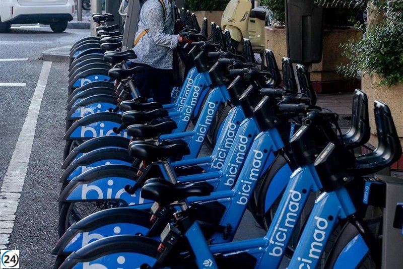 Un tercio de los usuarios de BiciMAD pedalean entre dos y tres veces a la semana, predominando su uso matutino y para desplazamientos laborales.