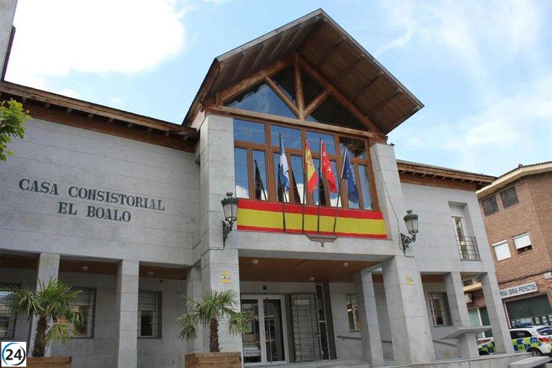PSOE destituye a concejales de El Boalo por aliarse con exmiembro de Vox en moción de censura.