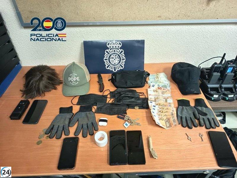 Cinco arrestados por secuestro familiar y robo en restaurante de San Blas.