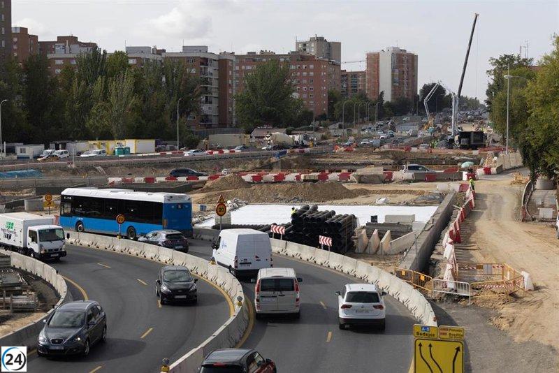 Avanza la demolición en Los Yébenes para soterrar la A-5 y crear un nuevo paseo peatonal.