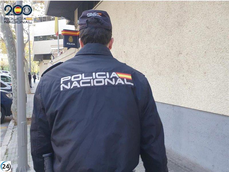 Capturan a un hombre en Carabanchel tras mantener a su madre contra su voluntad, tras intercambiar disparos con la policía.