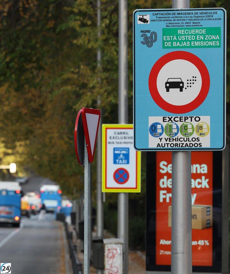 Madrid permite la circulación de vehículos sin etiqueta durante todo el año.