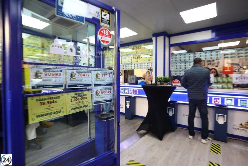 La Comunidad celebra al recibir premios del Sorteo de 'El Niño'.