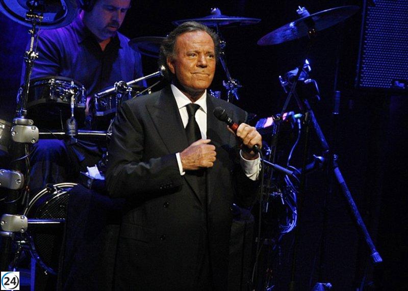 La comunidad defiende su apoyo a Julio Iglesias y pide igualdad en el tratamiento de otros casos.