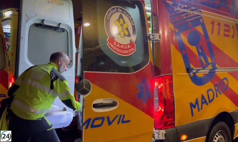 Conductor huye tras causar grave accidente a mujer en Usera.