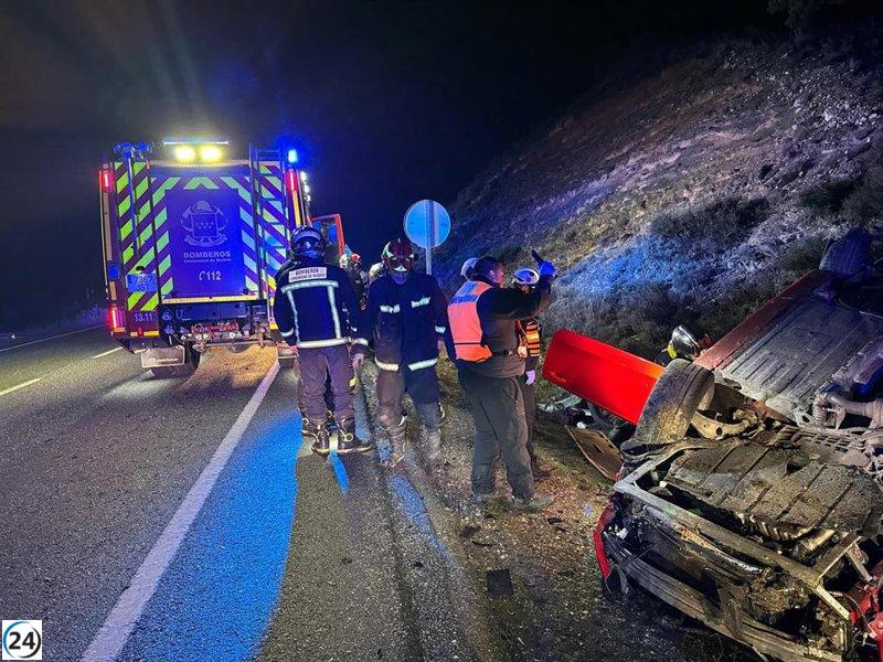 Fallece un automovilista tras volcar su coche en Guadalix de la Sierra.