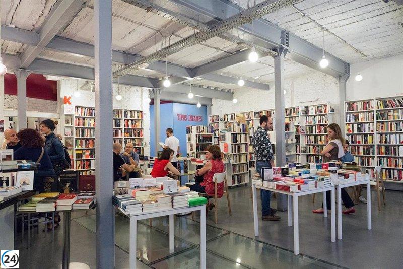 La librería Tipos Infames cierra tras 15 años, afectada por la gentrificación.