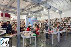 La librería Tipos Infames cierra tras 15 años, afectada por la gentrificación.