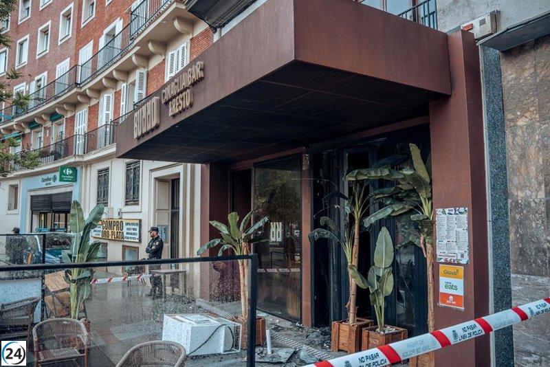 El juez extiende la investigación del incendio en un restaurante de Manuel Becerra que cobró tres vidas.