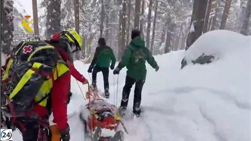 Un esquiador lesionado en Siete Picos es salvado tras seis horas de operación de rescate.