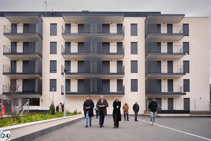 Requisitos más estrictos para solicitar vivienda protegida en Madrid: diez años de empadronamiento y restricciones para 'okupas'.