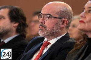 Almeida propone al delegado del Gobierno dialogar sobre sus funciones y abordar las recientes agresiones con arma blanca.