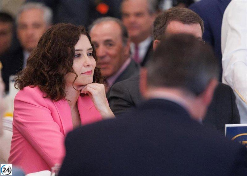 Ayuso promete rebajar los tramos del IRPF en un 0,5% durante la próxima legislatura.