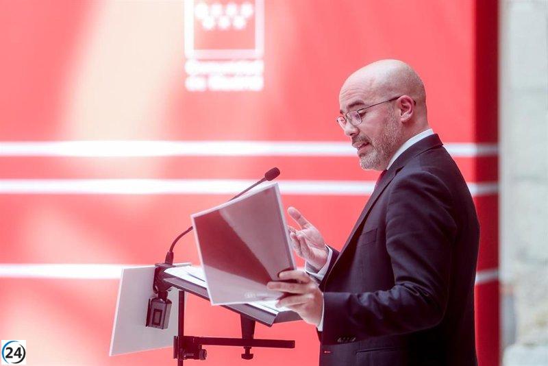 El Gobierno plantea Mesa de Vivienda Pública y refuerzo transporte con la Comunidad.