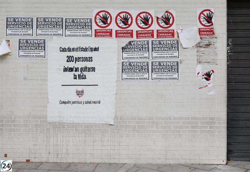 Profesionales sanitarios protestan contra modelo de urgencias extrahospitalarias.