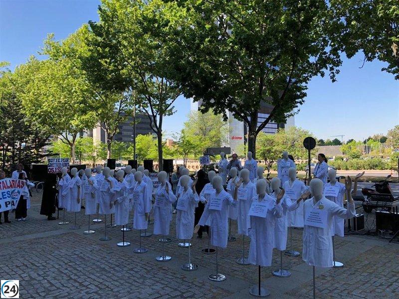 Falta planificación en las urgencias extrahospitalarias con maniquíes simulando la ausencia de médicos.