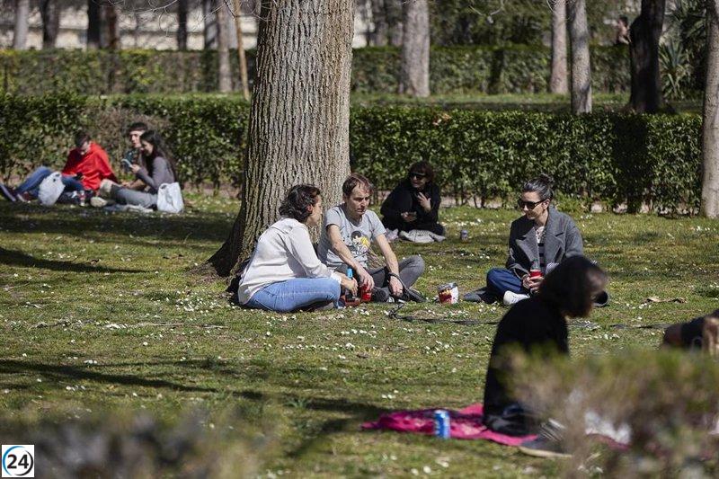 Plan de Escudero contra el calor protegerá a vulnerables y contratará personal.
